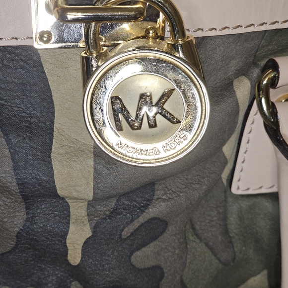 Michael Kors Camouflage Wallet And Habdbag